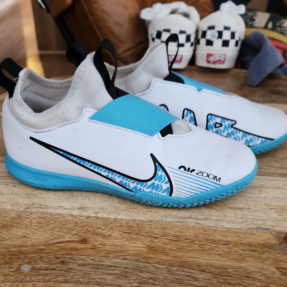 Nike Kids White and Light Blue Sneakers